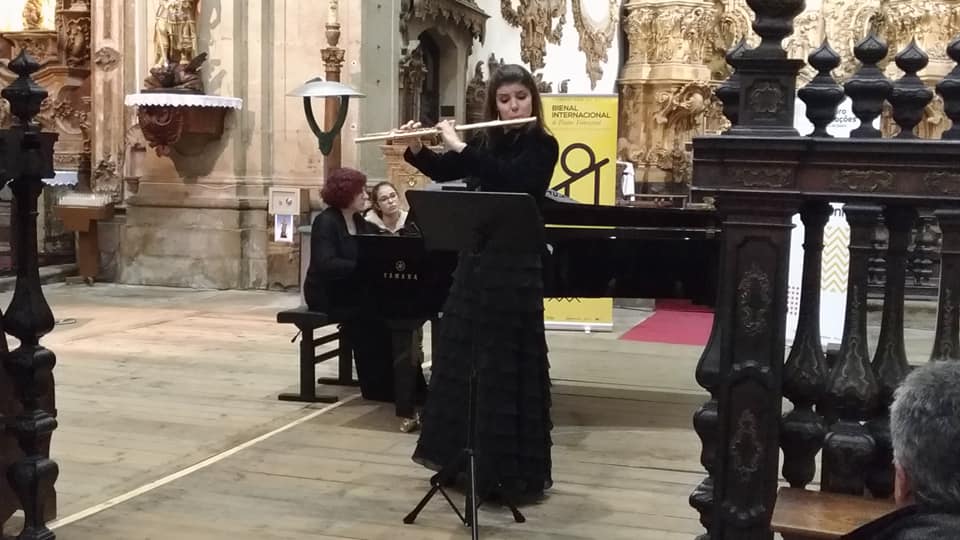 Adriana Ferreira em contexto orquestral (substituir)